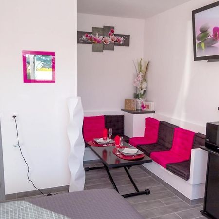 Appartement Elegant Avec Piscine Privee A Plan D'Aups Sainte Baume 55 M² ภายนอก รูปภาพ